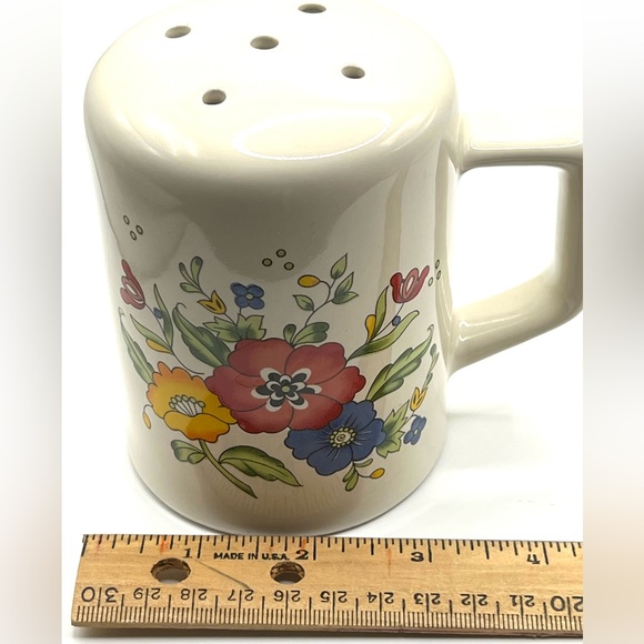 Vintage Provincial by Home Concepts Ceramic Salt & Pepper Shakers Korea - Picture 9 of 9